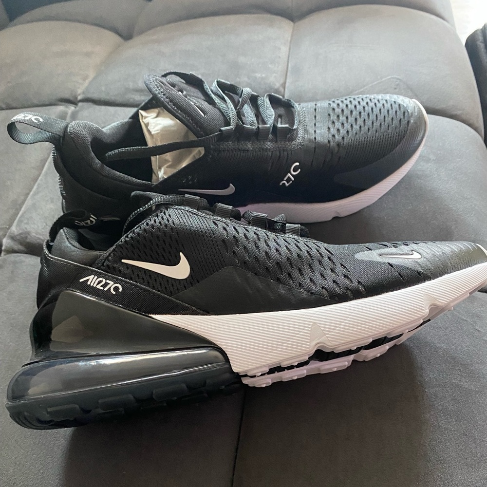 Women’s Nike air max 270 (black/white)